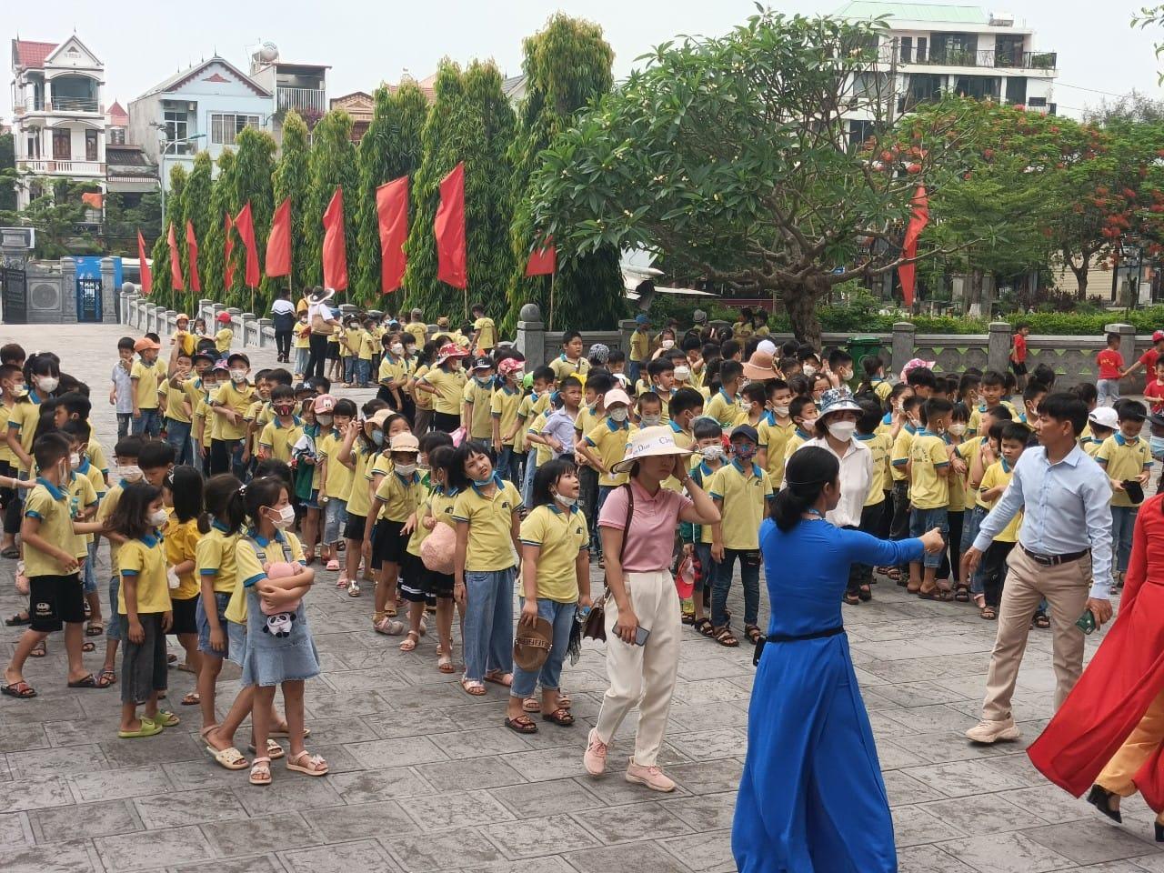 HỌC SINH CÁC TRƯỜNG TRÊN ĐỊA BÀN TỈNH THAM QUAN TẠI BẢO TÀNG