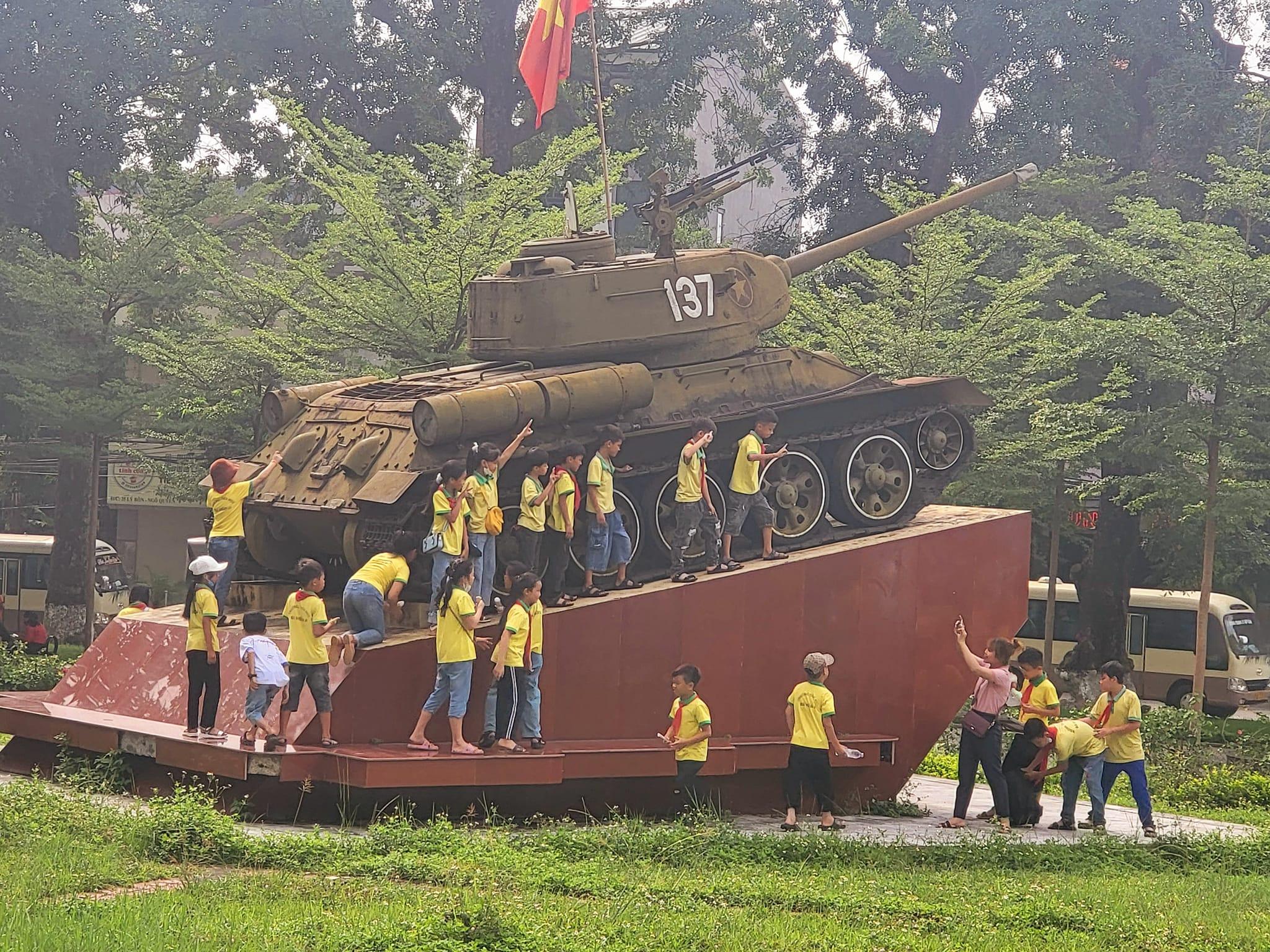 NGÀY ĐẦU THÁNG 6